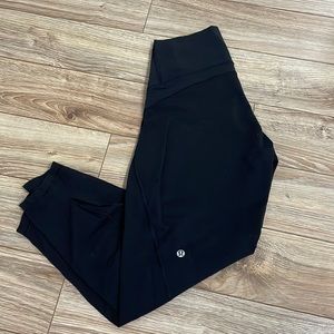 Lululemon Cropped Jogger